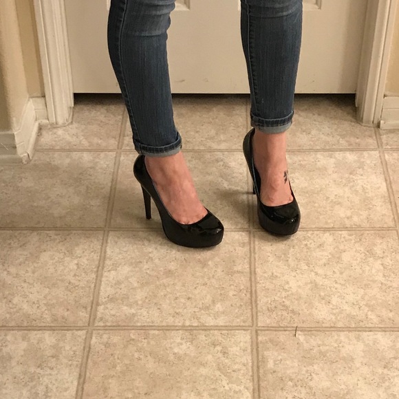 Heels - Picture 5 of 6
